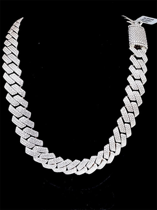 VVS Lab Made Mossanite Cuban Link Chain 18 MM