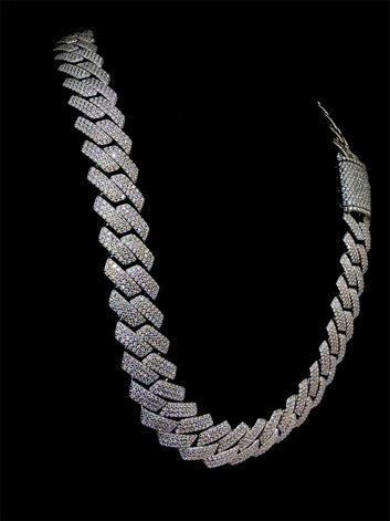 VVS Lab Made Mossanite Cuban Link Chain 18 MM